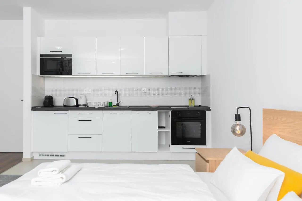 Westside Apartments By Urbanrent Budapest 0*,